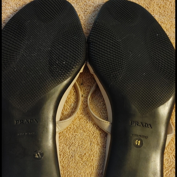 Authentic PRADA SANDALS - Picture 7 of 8